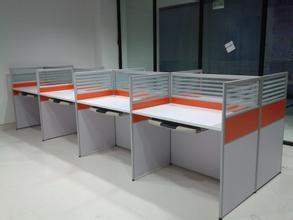 天津鑫億辦公家具廠生產(chǎn)辦公電腦桌